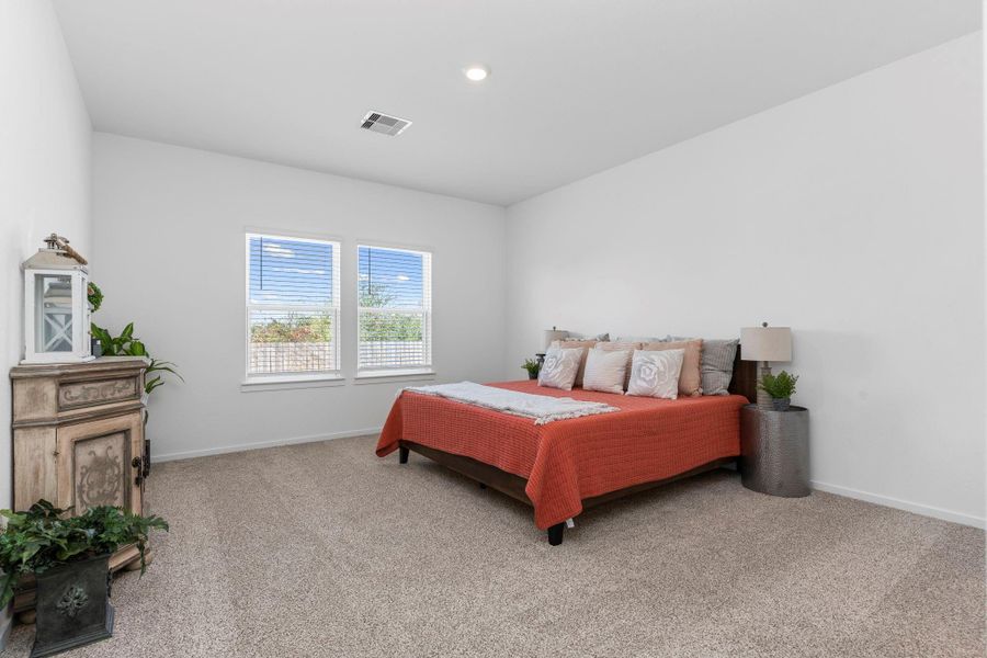 Furnished interior view inside a new home in Holly Ridge, Rosenberg (Image 6).