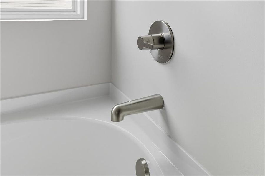 Close-up of interior finishes inside a home in Creekside Landing, Dallas (Image 10).