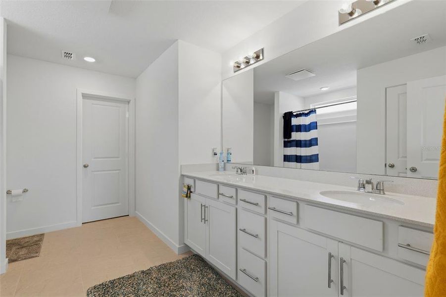 Furnished interior view inside a new home in Oakfield Lakes, Parrish (Image 13).
