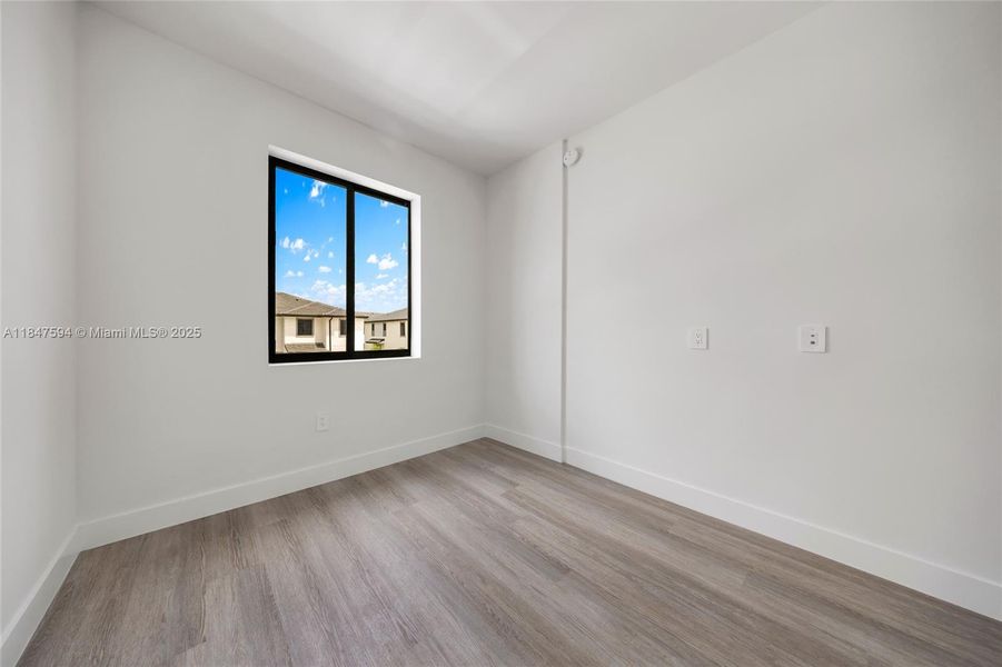 Spacious, unfurnished interior of a new home in , Homestead (Image 26).