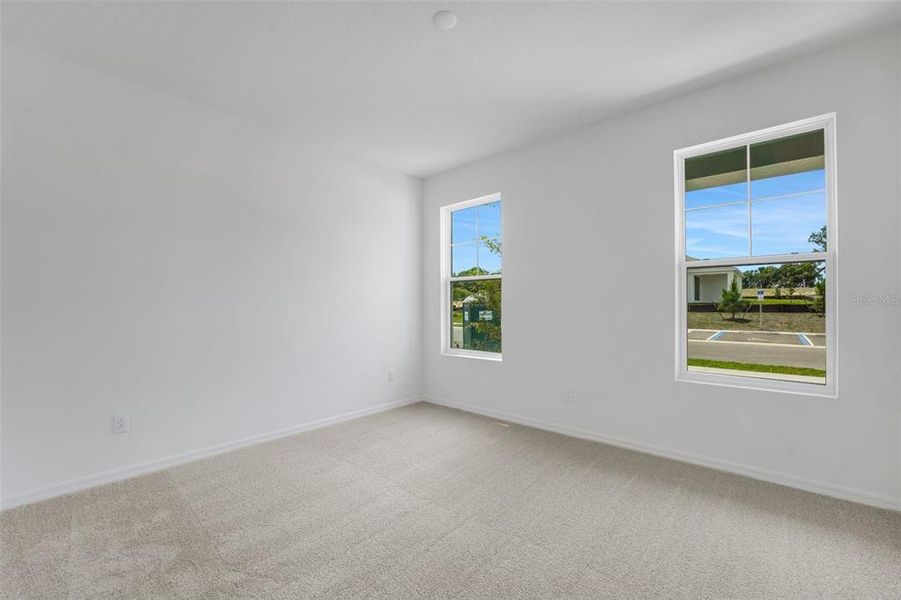 Spacious, unfurnished interior of a new home in Tuscan Hills, Dade City (Image 32).