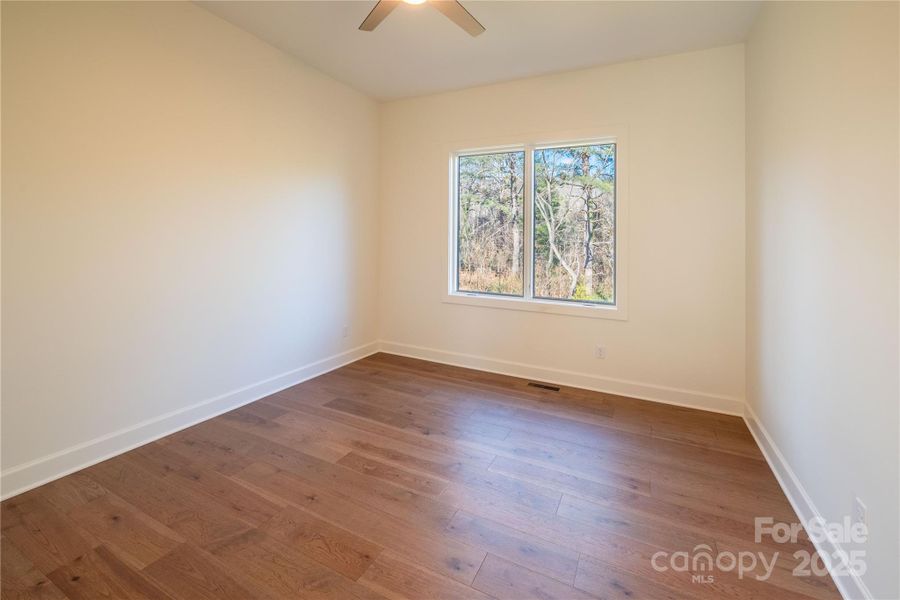 Guest Room Guest Room