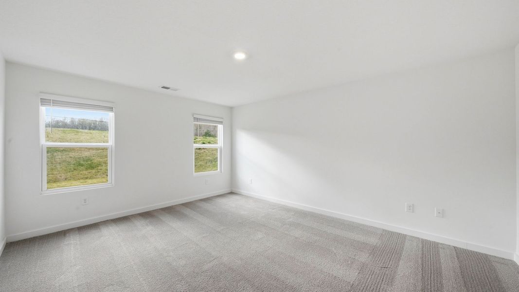 Spacious, unfurnished interior of a new home in Emory Creek, Harriman (Image 21).