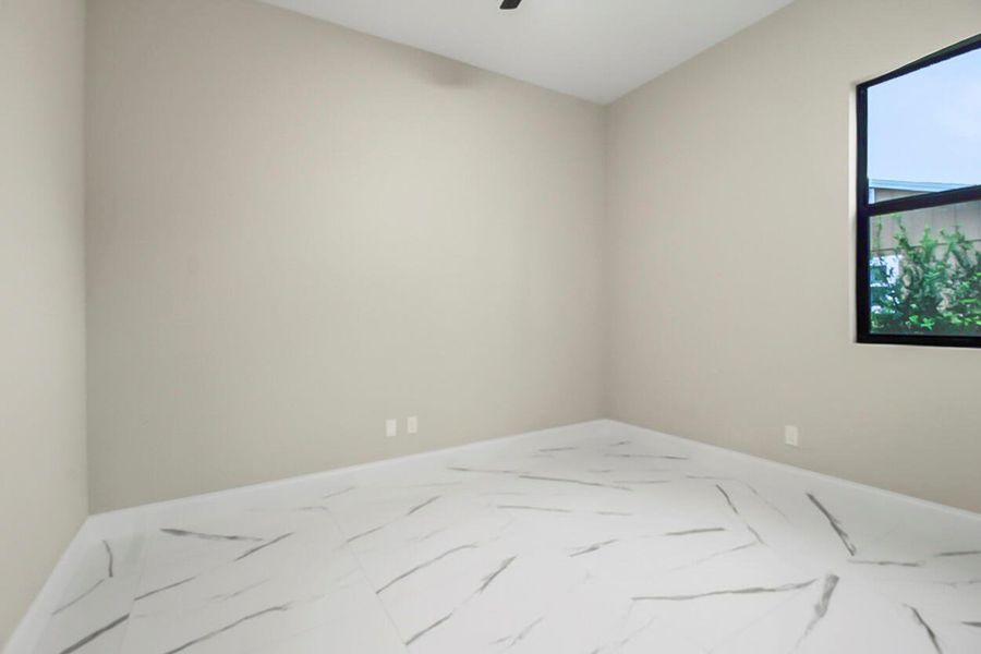Spacious, unfurnished interior of a new home in , Port St. Lucie (Image 17).