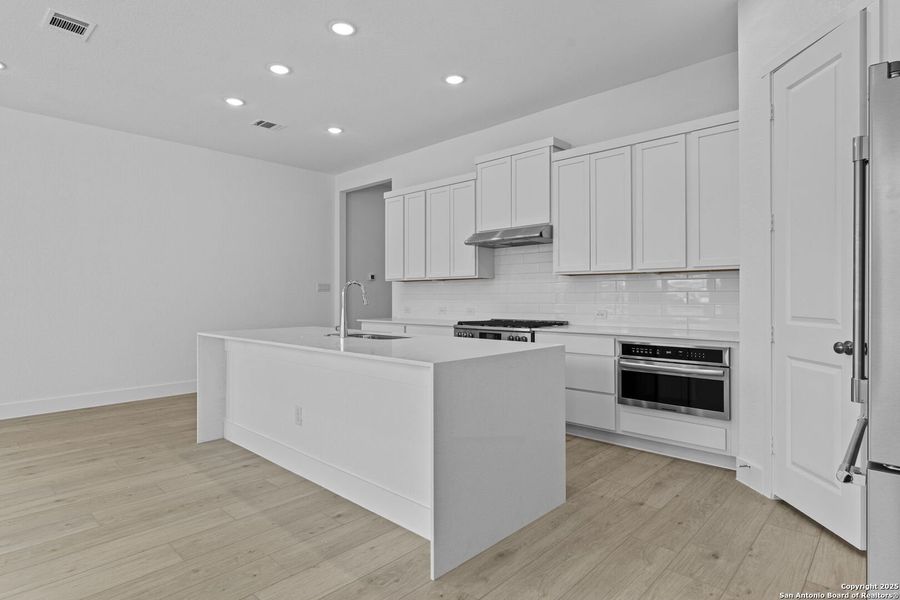 Furnished interior view inside a new home in , New Braunfels (Image 5). Furnished interior view inside a new home in , New Braunfels (Image 5).