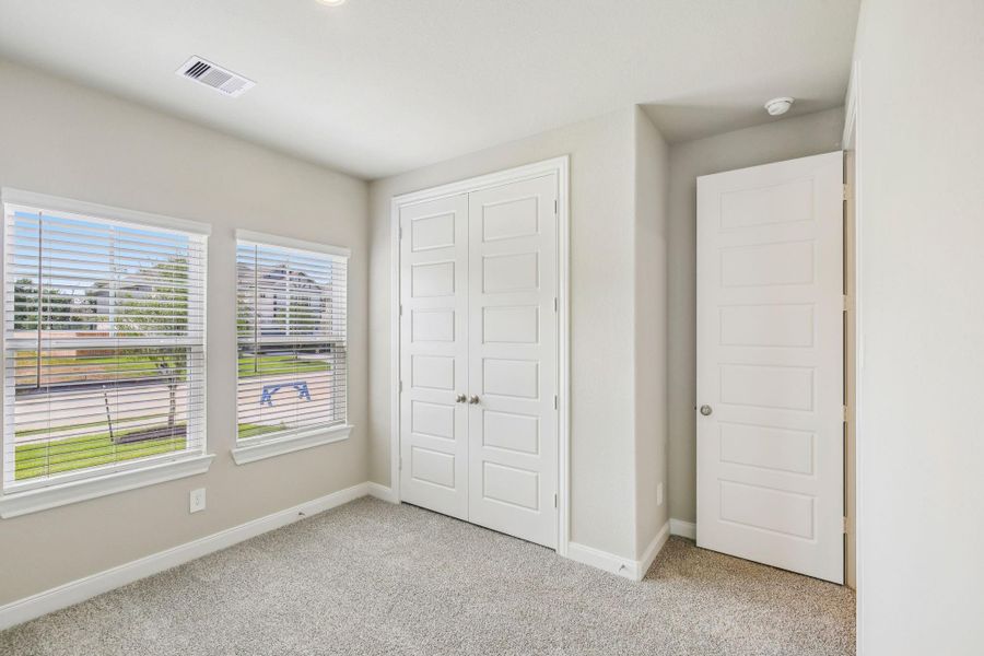 Photo is not of the actual home, but is an inspirational photo of builder’s model home and may depict options, furnishings, and/or decorator features that are not included Photo is not of the actual home, but is an inspirational photo of builder’s model home and may depict options, furnishings, and/or decorator features that are not included