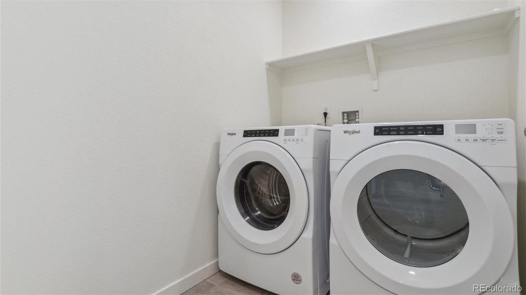Close-up of interior finishes inside a home in Silver Peaks, Lochbuie (Image 10).