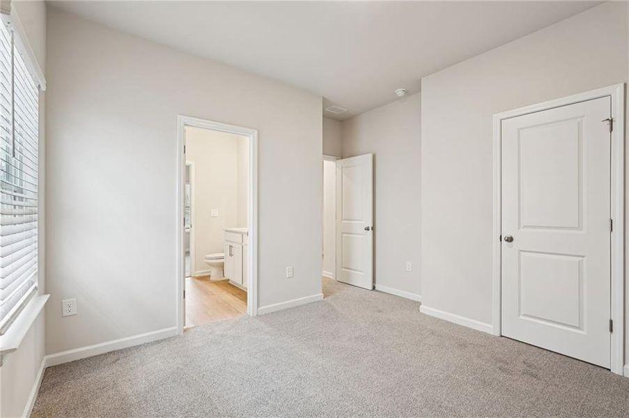 Spacious, unfurnished interior of a new home in Westmont Preserve, Powder Springs (Image 48). Spacious, unfurnished interior of a new home in Westmont Preserve, Powder Springs (Image 48).