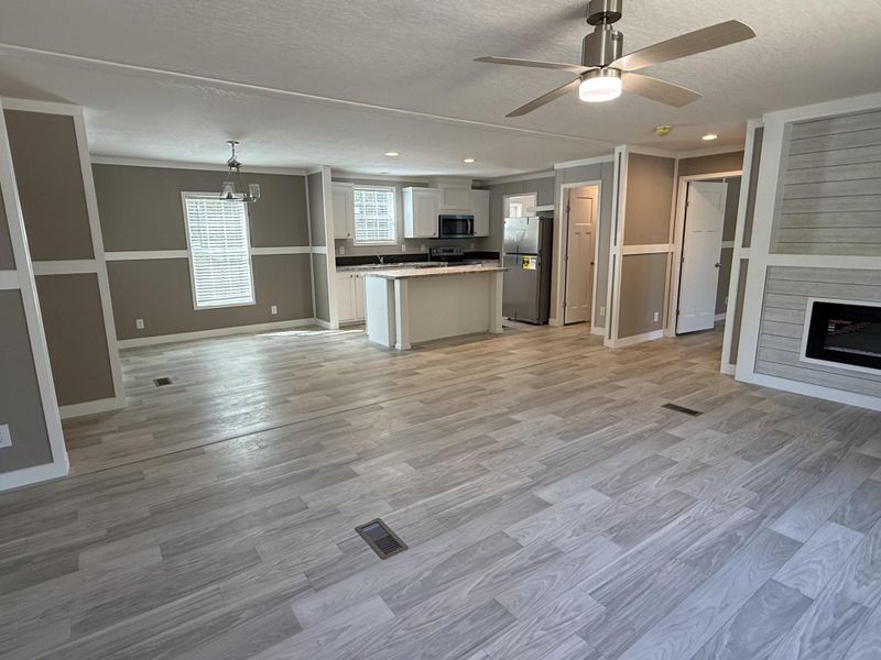 Spacious, unfurnished interior of a new home in , Walterboro (Image 7).