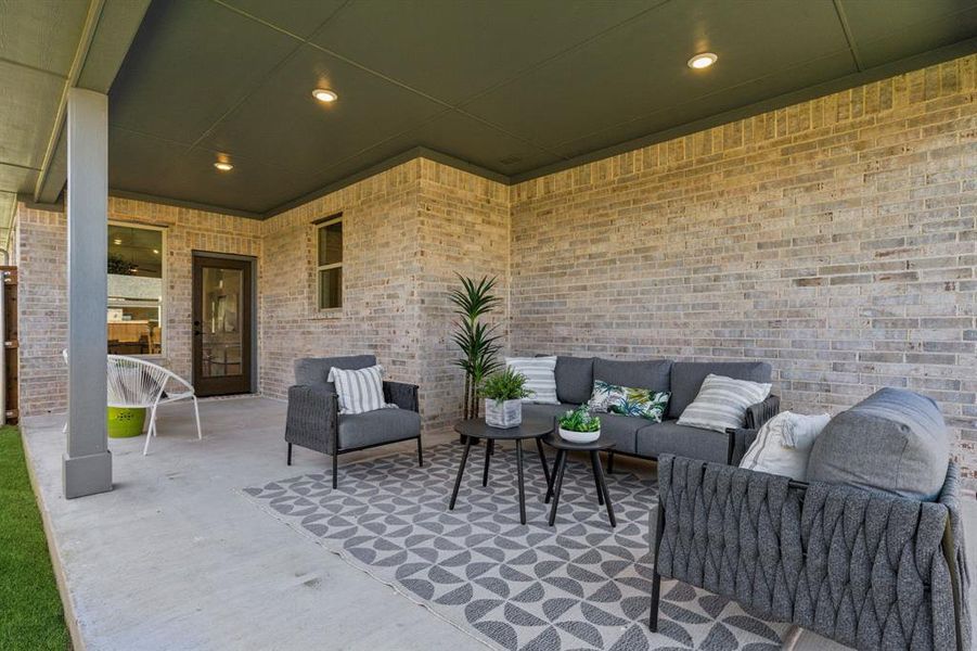 View of patio / terrace featuring outdoor lounge area