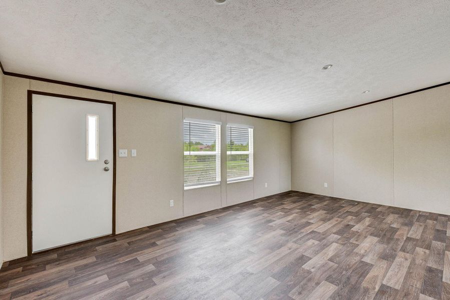 Spacious, unfurnished interior of a new home in , Santa Fe (Image 32).