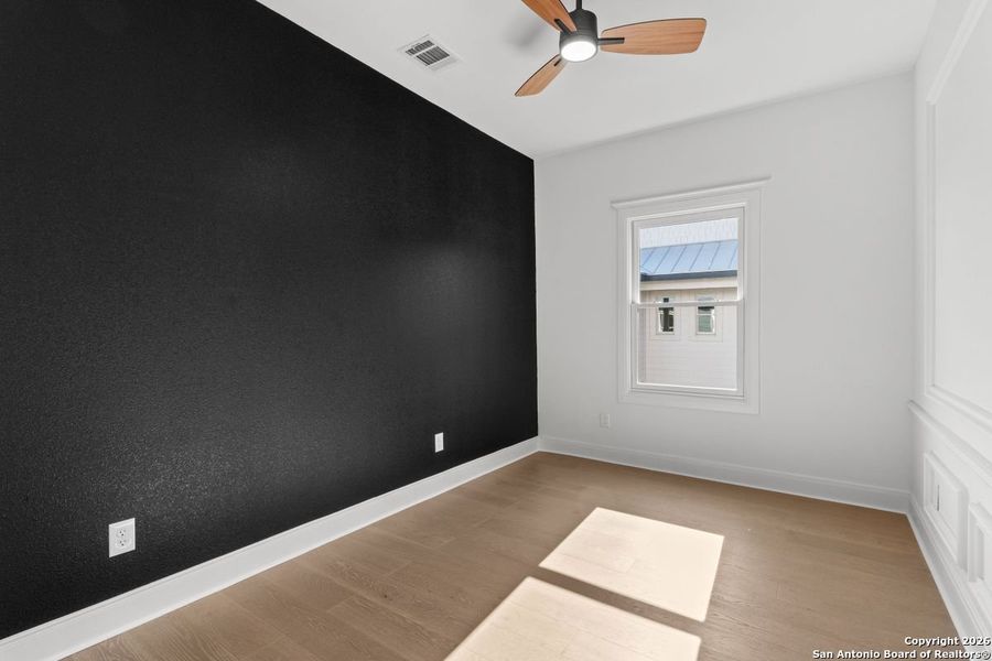 Spacious, unfurnished interior of a new home in , San Antonio (Image 18).