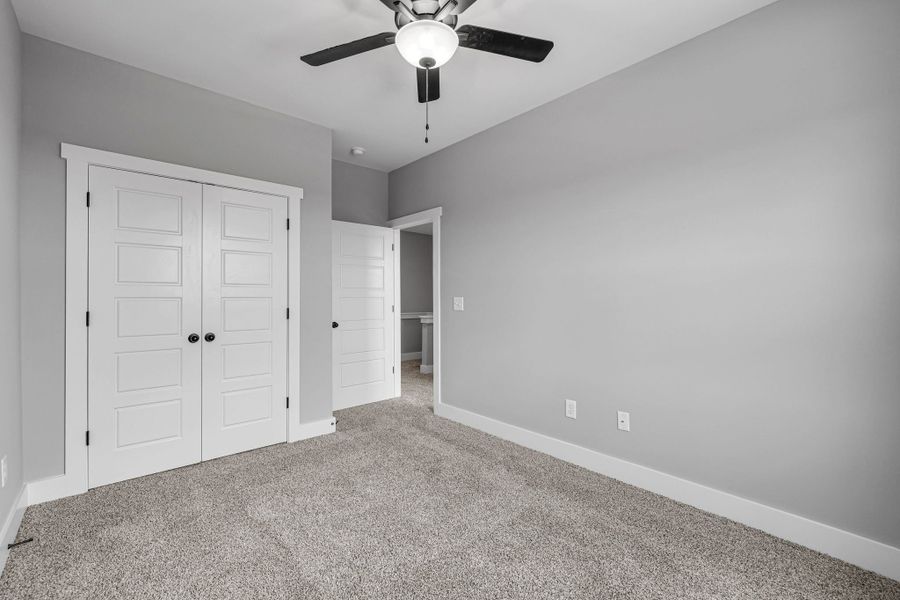 Representative unfurnished interior of a home built from the Colin by Horizon Construction and Development in The Village at Bonnie Oaks, Lebanon (Image 23).
