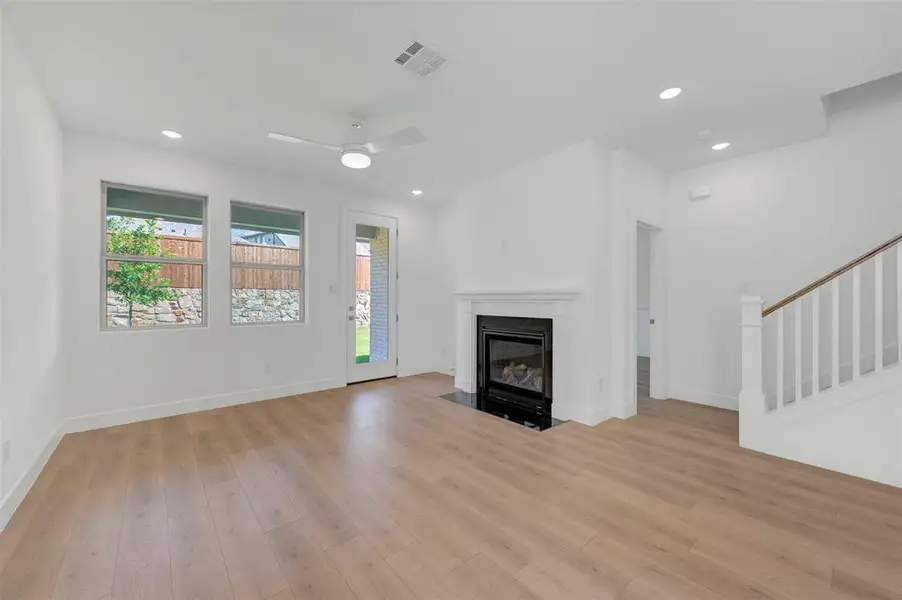 Spacious, unfurnished interior of a new home in Heritage Ranch, Sherman (Image 21). Spacious, unfurnished interior of a new home in Heritage Ranch, Sherman (Image 21).