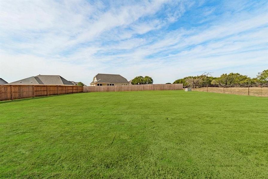 Exterior details and patio area of a home in , Glen Rose (Image 4).