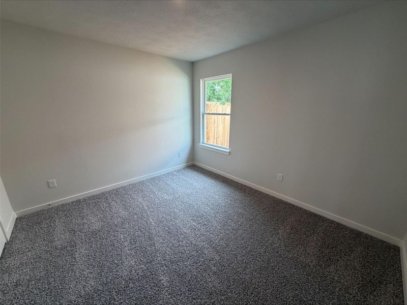 Spacious, unfurnished interior of a new home in Rockbridge East, Huntsville (Image 12).
