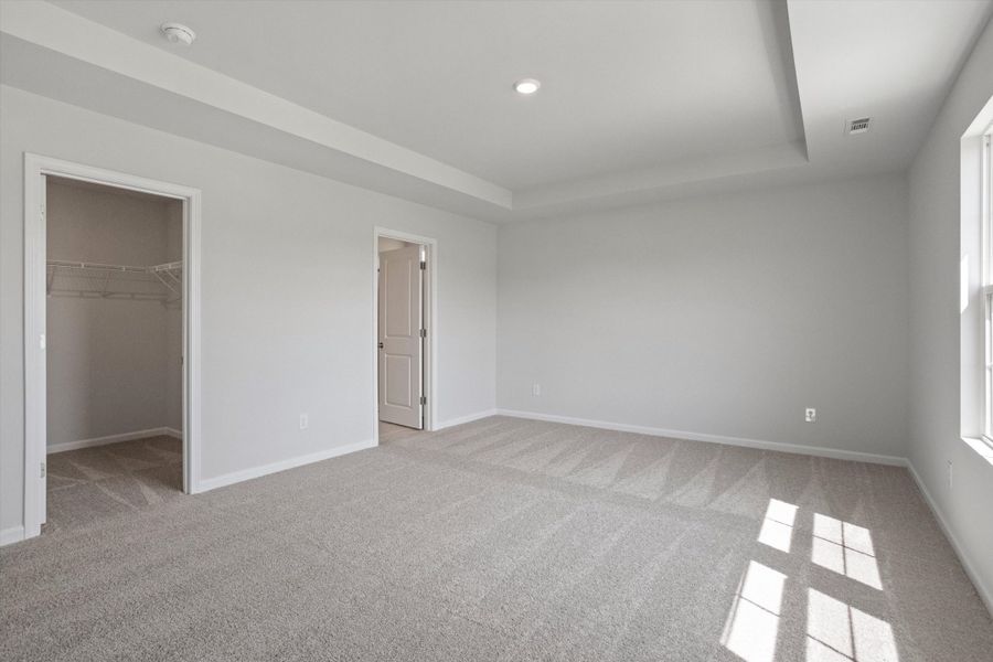 Spacious, unfurnished interior of a new home in Cambridge Reserve, Angier (Image 21).