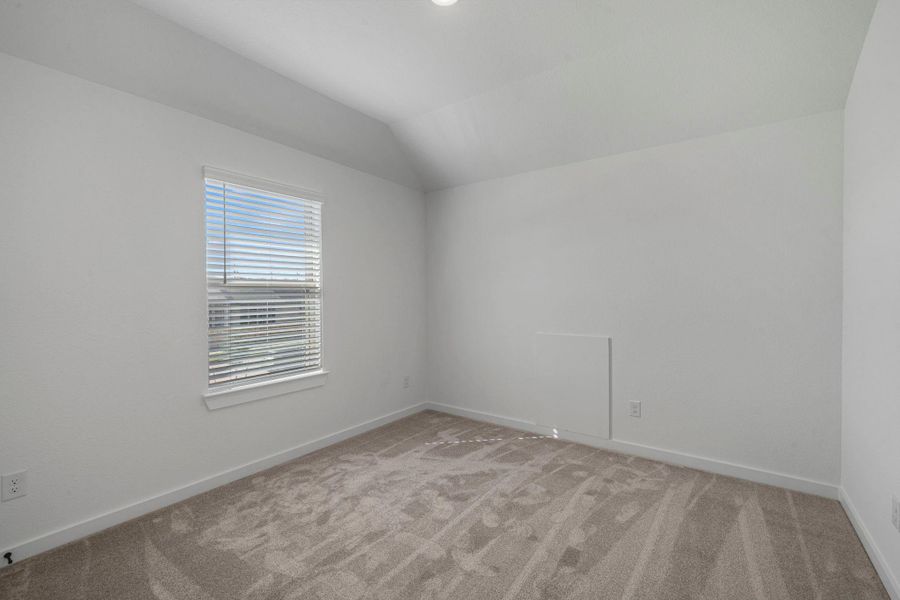 Spacious, unfurnished interior of a new home in Fulbrook on Fulshear Creek 60', Fulshear (Image 24). Spacious, unfurnished interior of a new home in Fulbrook on Fulshear Creek 60', Fulshear (Image 24).
