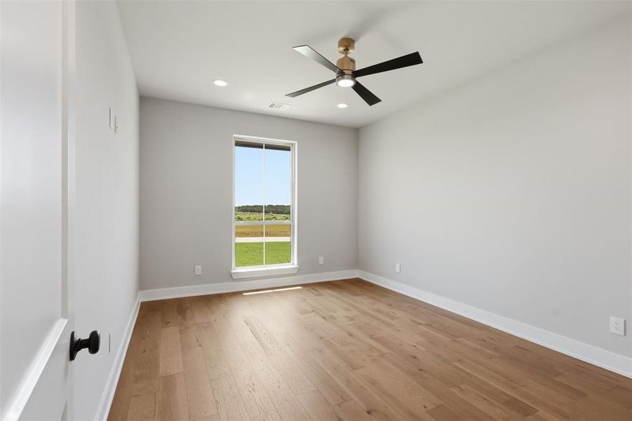 Spacious, unfurnished interior of a new home in , Granbury (Image 23).