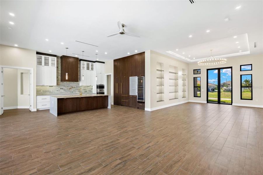 Spacious, unfurnished interior of a new home in , Cape Coral (Image 38).