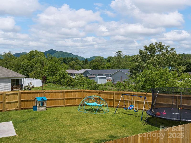 Exterior details and patio area of a home in Patton Cove, Clyde (Image 3).