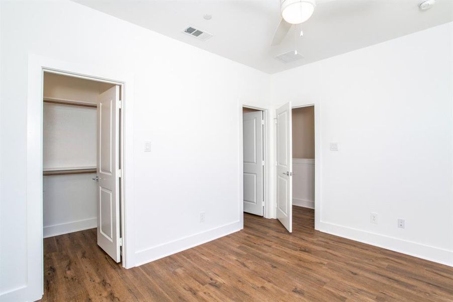 Spacious, unfurnished interior of a new home in , Farmers Branch (Image 13).