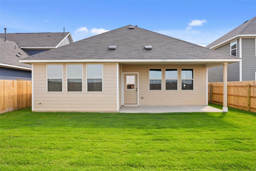 Representative images and renderings are for illustrative purposes. Actual structural options and design finished of home may vary.