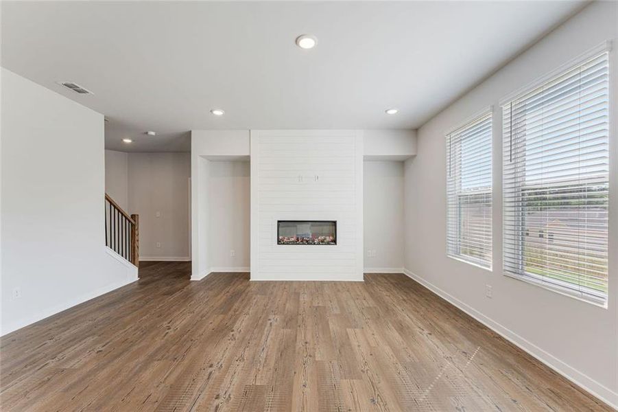 Spacious, unfurnished interior of a new home in Parkview Estates, South Fulton (Image 22).
