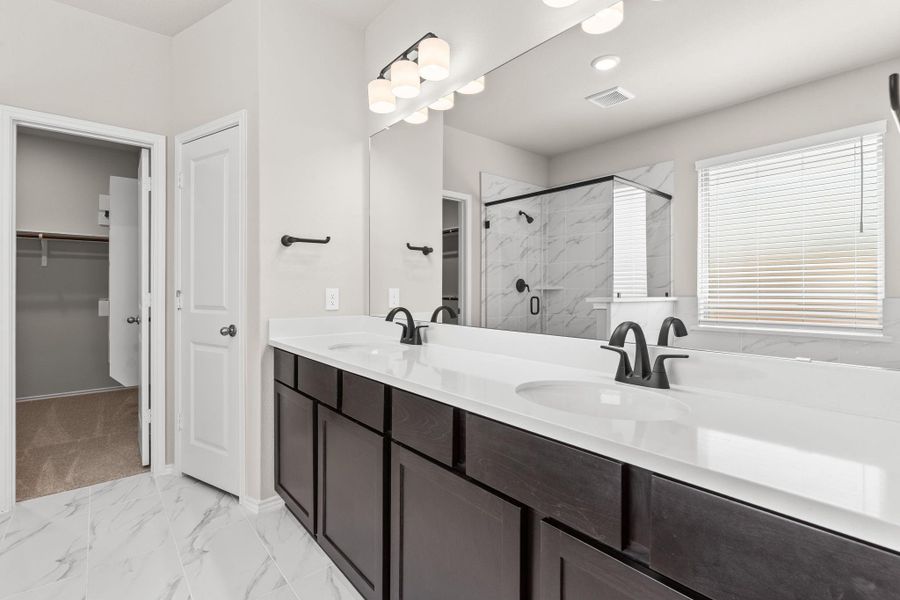 Furnished interior view inside a new home in Candela, Richmond (Image 5).