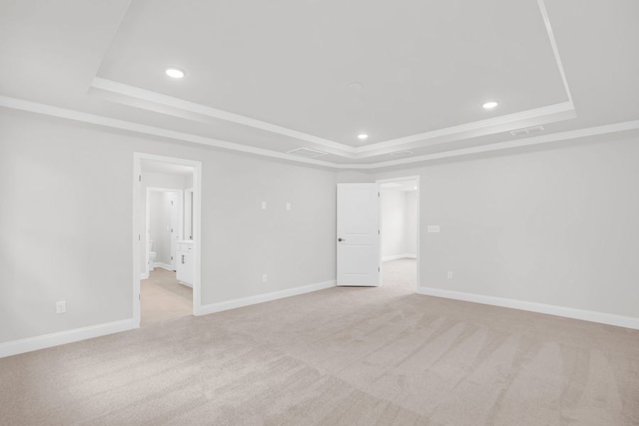 Spacious, unfurnished interior of a new home in Carriage Estates, Lexington (Image 44).