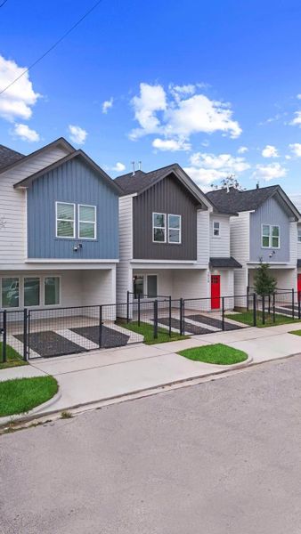 Front exterior of a new home in , Houston, TX, highlighting curb appeal (Image 24). Front exterior of a new home in , Houston, TX, highlighting curb appeal (Image 24).