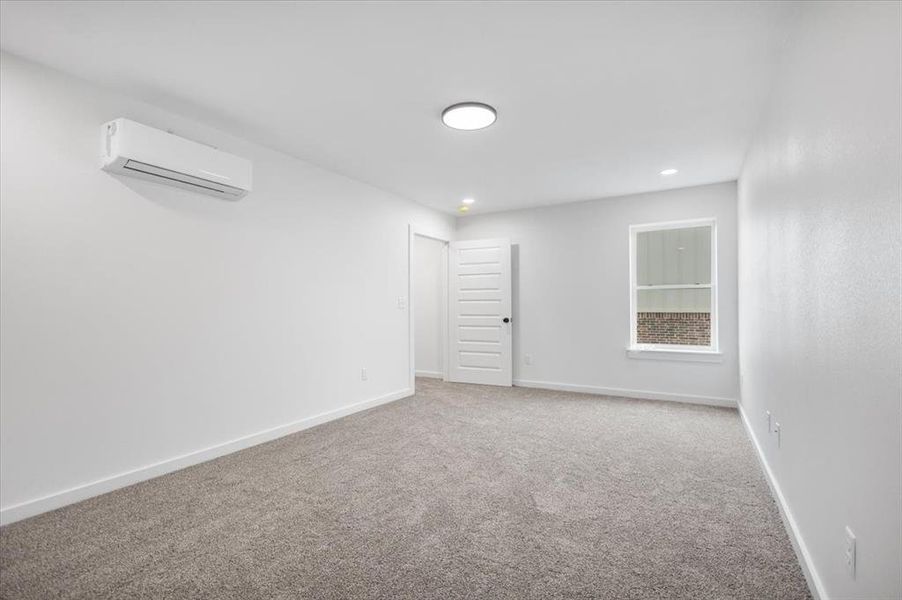 Spacious, unfurnished interior of a new home in , Lindale (Image 30).
