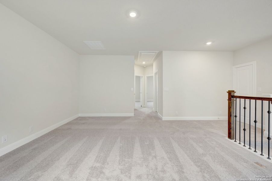 Spacious, unfurnished interior of a new home in Windsong - Reserve Series, Boerne (Image 44).