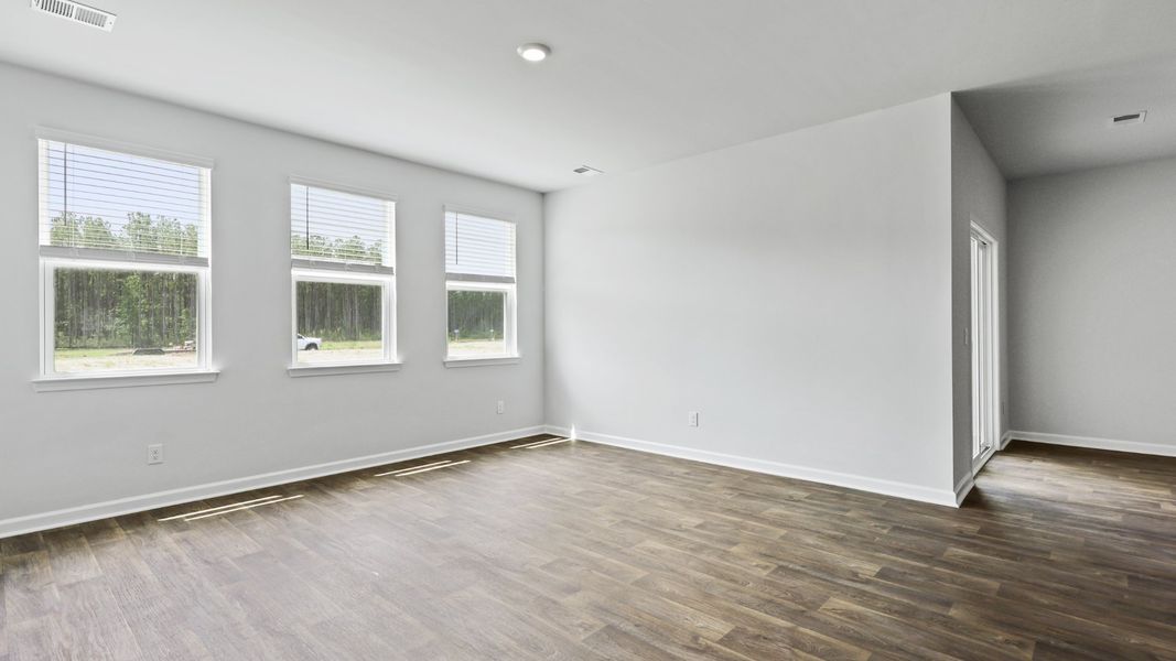 Representative unfurnished interior of a home built from the DARBY-EXP by D.R. Horton in Hillcrest, Ravenel (Image 26).
