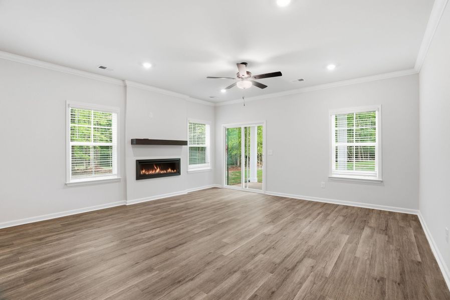 Spacious, unfurnished interior of a new home in Broadway Lake, Anderson (Image 23). Spacious, unfurnished interior of a new home in Broadway Lake, Anderson (Image 23).