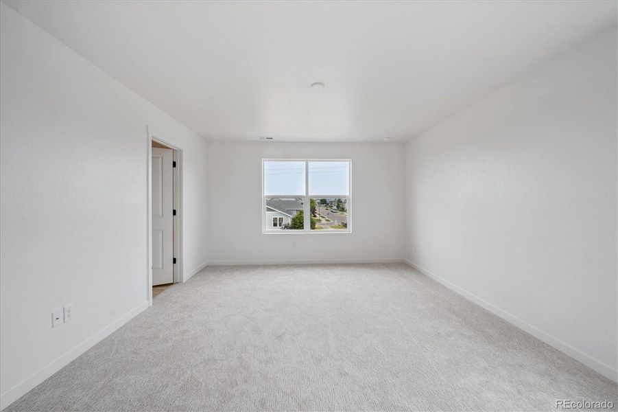 Spacious, unfurnished interior of a new home in Timberleaf, Thornton (Image 19).
