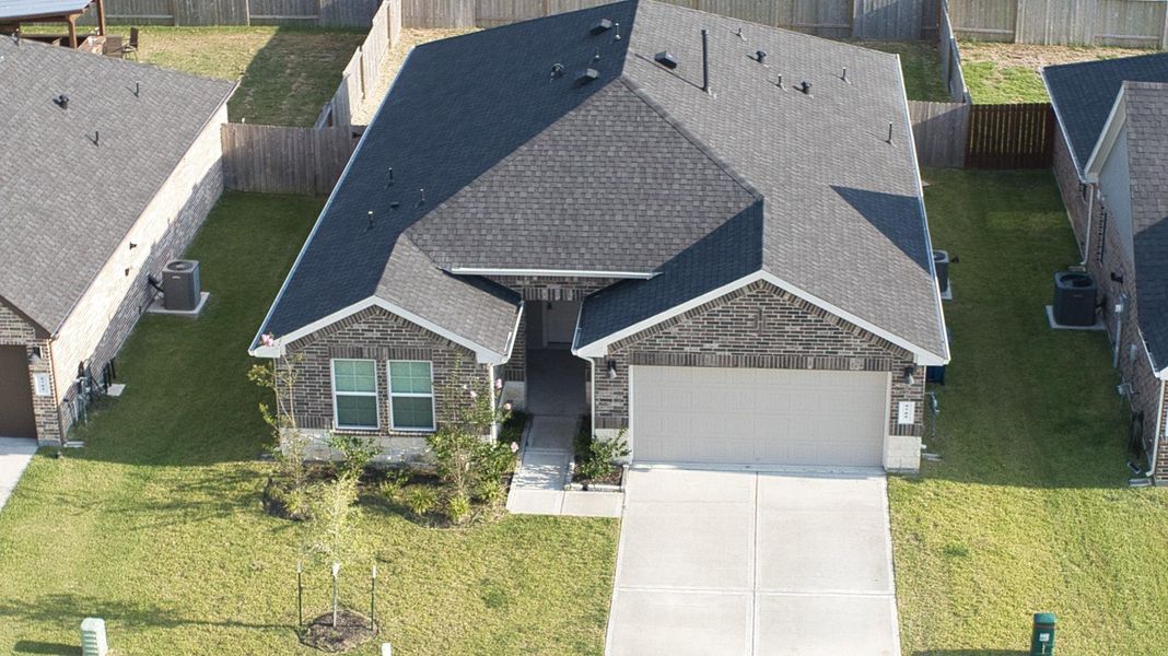 Image 20 of a home in Central Park. Image 20 of a home in Central Park.