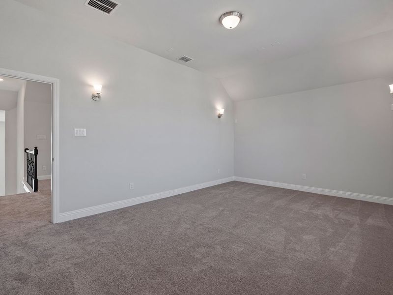 Representative unfurnished interior of a home built from the Weston by Landon Homes in Lexington Frisco, Frisco (Image 18).