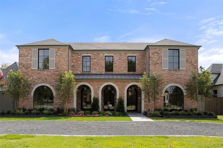 Front exterior of a new home in , Dallas, TX, highlighting curb appeal (Image 1). Front exterior of a new home in , Dallas, TX, highlighting curb appeal (Image 1).
