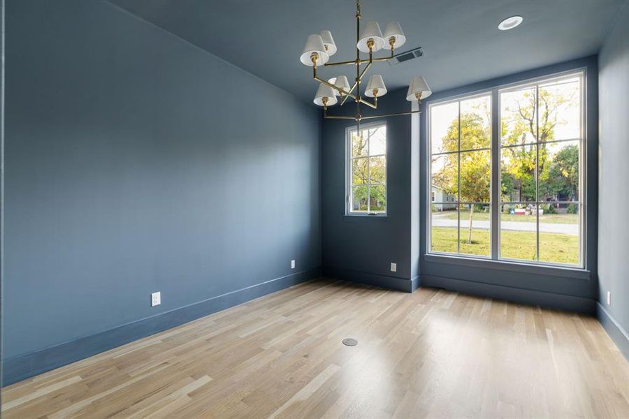 Spacious, unfurnished interior of a new home in , Dallas (Image 37).