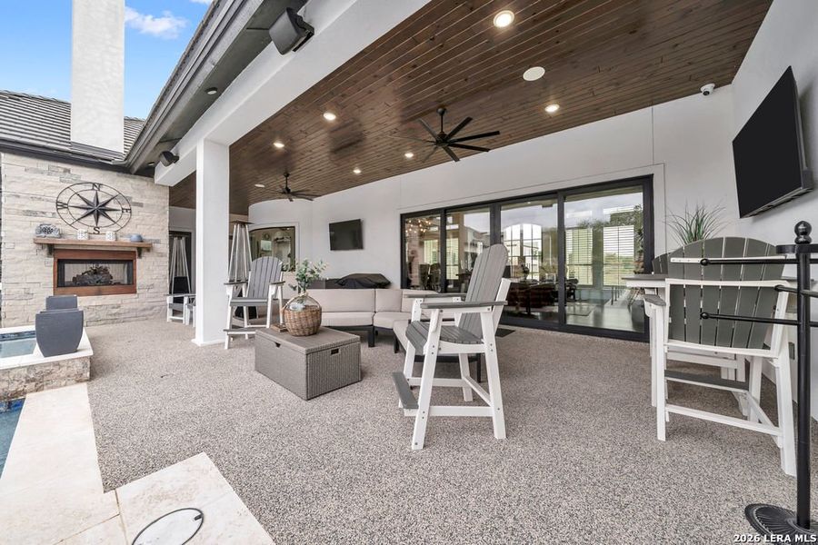 Exterior details and patio area of a home in , New Braunfels (Image 27).