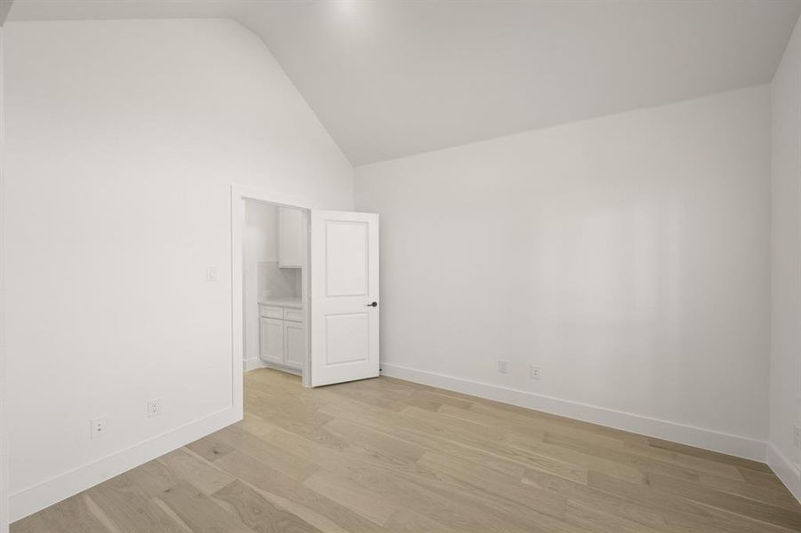 402 Crestview- Flex Space-1