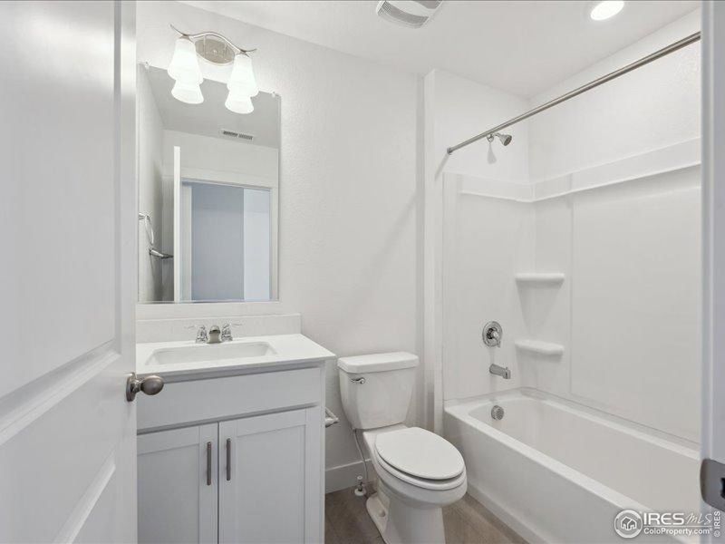 Furnished interior view inside a new home in Vantage, Berthoud (Image 4).