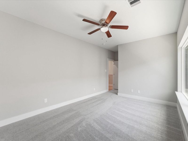 Spacious, unfurnished interior of a new home in , Houston (Image 28).