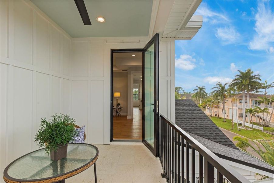 Exterior details and patio area of a home in , St. Petersburg (Image 3).