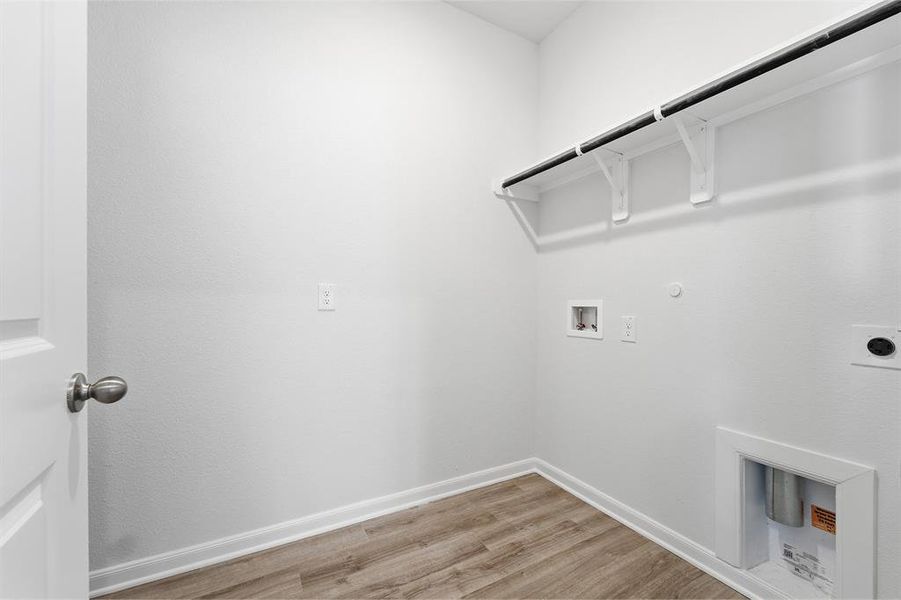 Spacious, unfurnished interior of a new home in La Terra, Celina (Image 22).