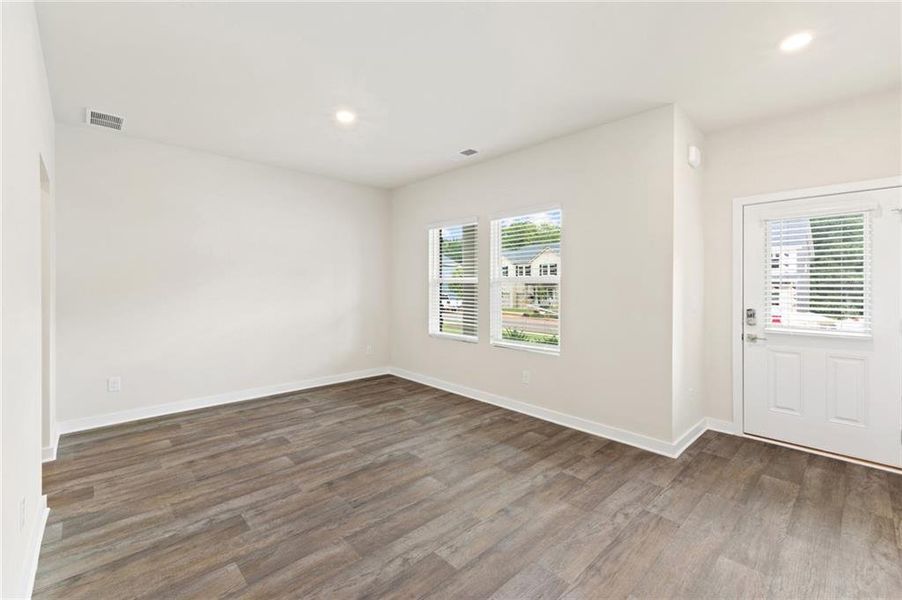 Spacious, unfurnished interior of a new home in Fern Dale, Fairburn (Image 11).