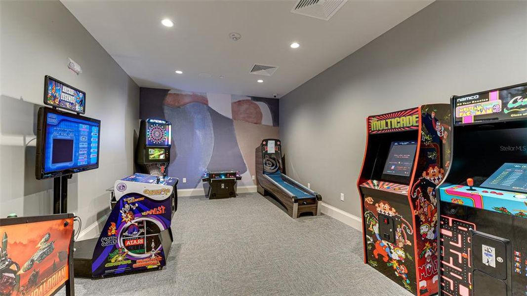 Image 93 of a home in .