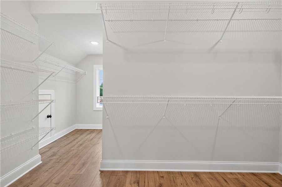 Spacious, unfurnished interior of a new home in , Jefferson (Image 54).