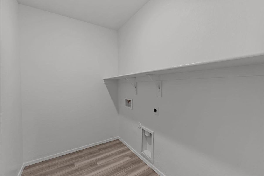 Spacious, unfurnished interior of a new home in Mystic Vista Enclaves, Buckeye (Image 11).